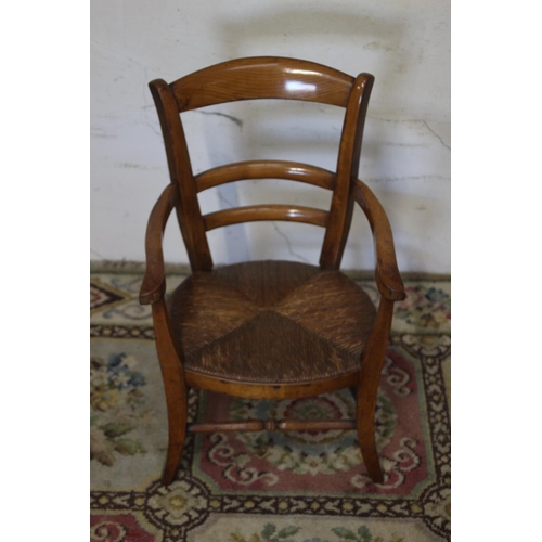 56 - VINTAGE CHILDS WICKER BASE CHAIR
38 X 38 X 60CM