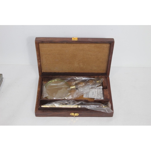 475 - BOXED MAGNIFYING GLASS AND LETTER OPENER