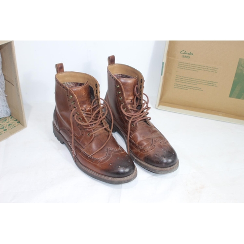 482 - CLARKS MONTACUTE LORD LEATHER WORK BOOTS SIZE 11