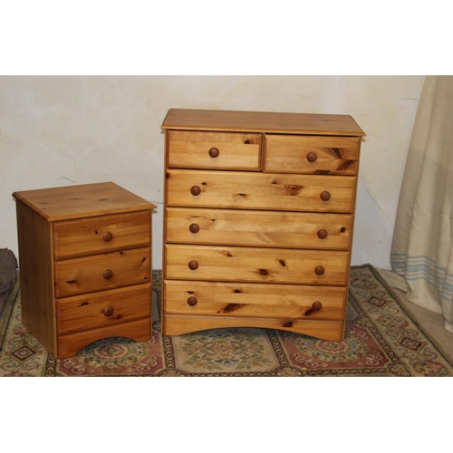 59 - PINE CHEST OF DRAWERS AND BEDSIDE TABLE 
78 X 40 X 88CM