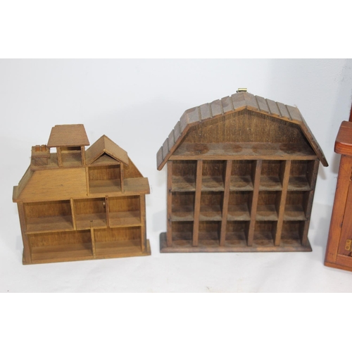 500 - MINIATURE DRESSER AND THIMBLE HOLDERS ETC