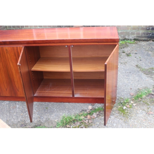 70 - RETRO ROSEWOOD SKOVBY SIDEBOARD
153 X 48 X 83CM