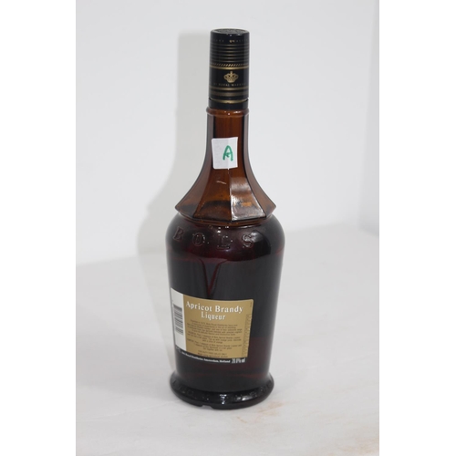 678 - 1 LITRE BOLES APRICOT BRANDY LIQUOR