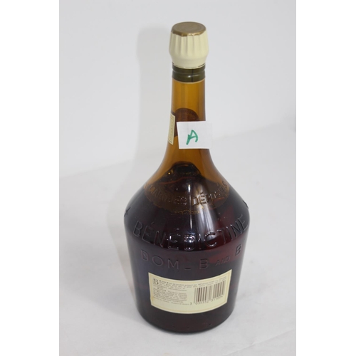 679 - 1 LITRE B & B BRANDY LIQUER