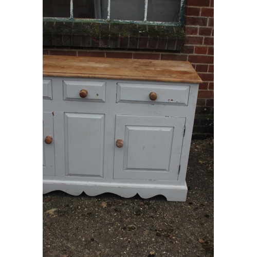 79 - PAINTED PINE SIDEBOARD
138 X 44 X 88CM