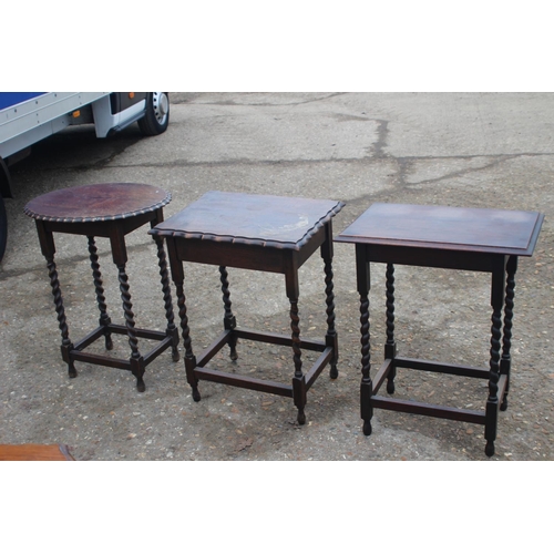 87 - 5 X BARLEY TWIST SIDE TABLES
59 X 40 X 74CM