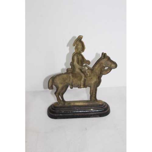 518 - MOUNTED SOLDIER DOORSTOP
27CM