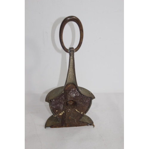 519 - HEAVY BRASS DOORSTOP 
29CM