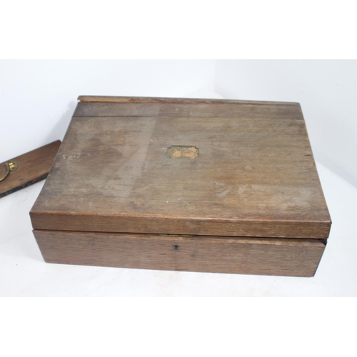 532 - VINTAGE CUTLERY BOX AND CONTENTS - A/F