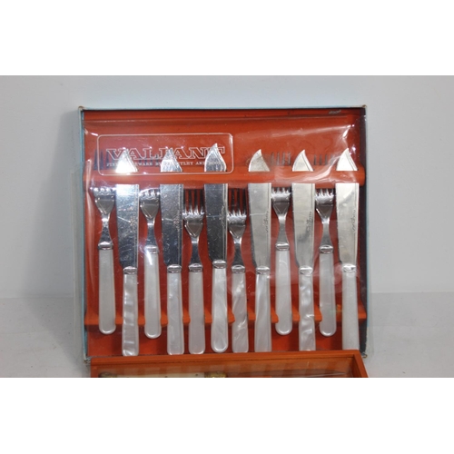 533 - 3 X SET OF NEW BOXED CUTLERY