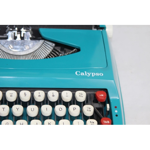 535 - RETRO TYPE WRITER