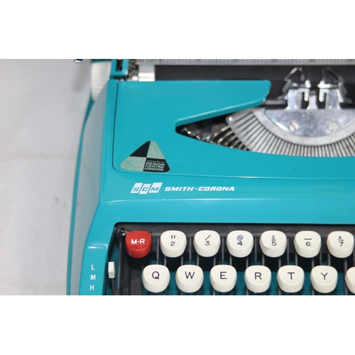 535 - RETRO TYPE WRITER