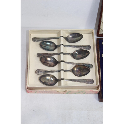 524 - BOX OF VINTAGE CUTLERY