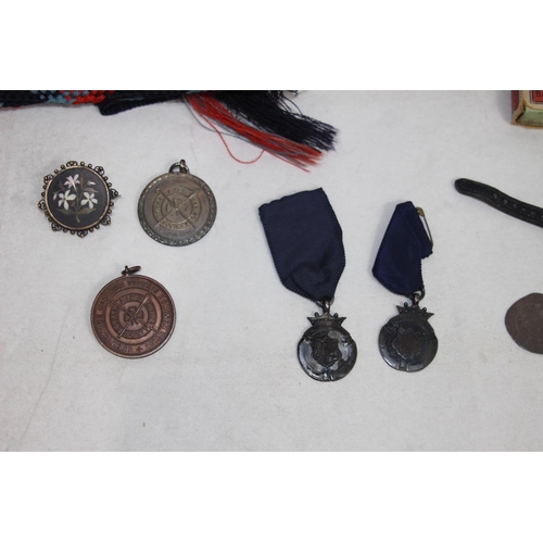 540 - QUANTITY OF INTERESTING ITEMS INCLUDING 2 SILVER MEDALS