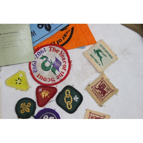 555 - QUANTITY OF BOY SCOUT MEMORABILIA