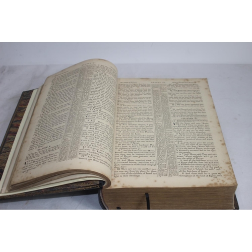 565 - VINTAGE BIBLE