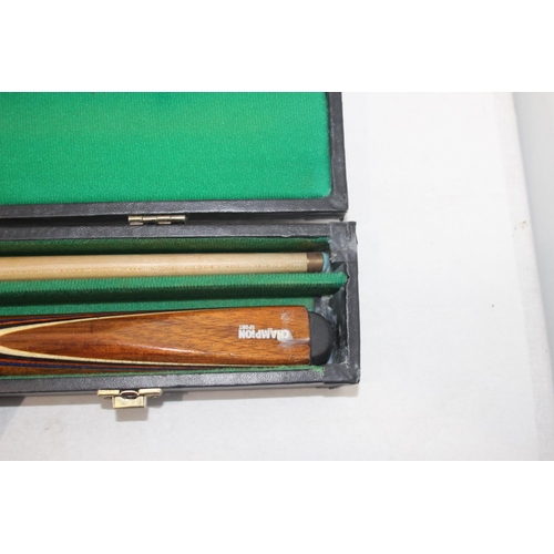 572 - SNOOKER CUE IN CASE