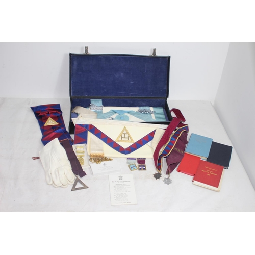 586 - QUANTITY OF MASONIC REGALIA INCLUDING SILVER MEDALS