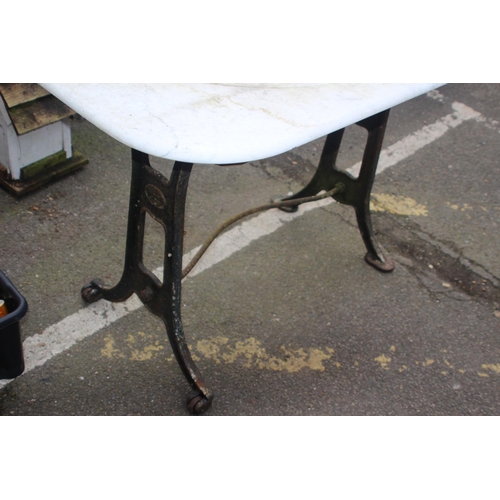 177 - VINTAGE CAST IRON POTTING TABLE WITH MARBLE TOP
106 X 53 X 72CM