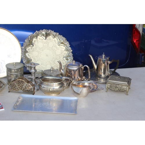 639 - QUANTITY OF SILVER PLATE