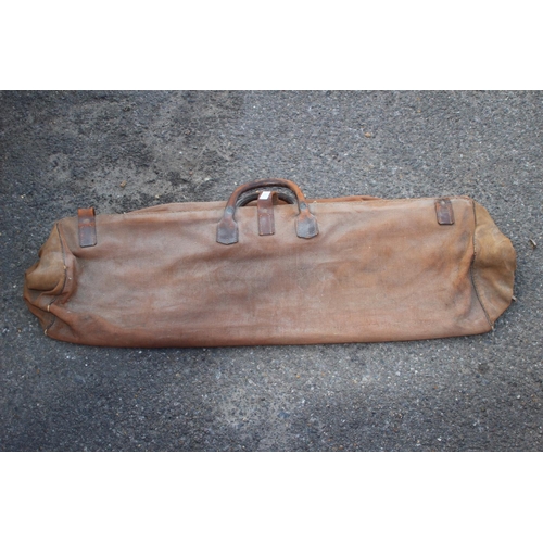 650 - VINTAGE CRICKET BAG
94CM