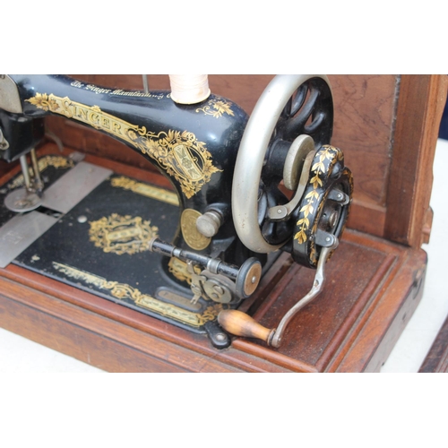 670 - VINTAGE SINGER SEWING MACHINE 1800'S