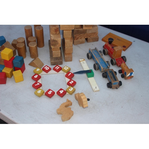 733 - QUANTITY OF WOODEN TOYS