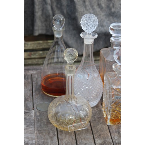 327 - QUANTITY OF GLASS AND CRYSTAL DECANTERS