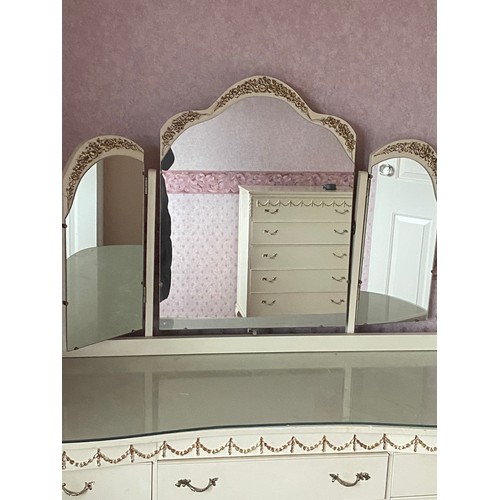 15 - QUEEN ANNE DRESSING TABLE 
145 X 45 X 148CM