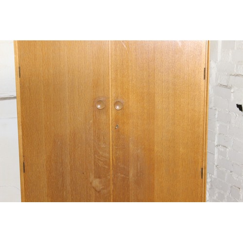 22 - MEREDEW WARDROBE
92 X 55 X 182CM