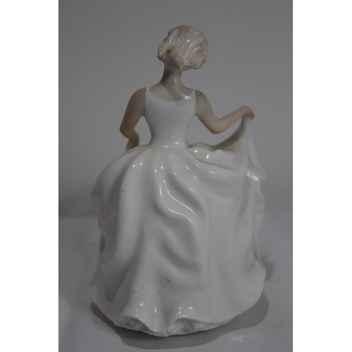 322 - ROYAL DOULTON TRACY FIGURINE
20CM