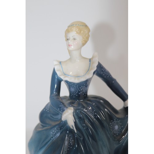 324 - ROYAL DOULTON FRAGRANCE FIGURINE
20CM