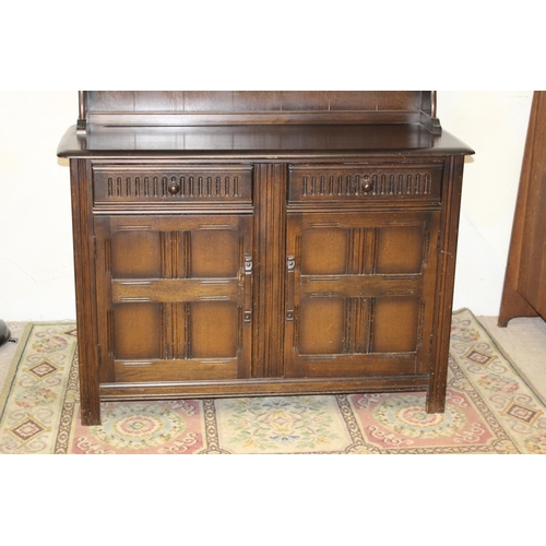 20 - ERCOL DRESSER
120 X 179 X 85CM