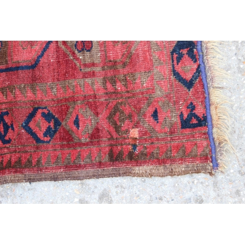 201 - VINTAGE ESTERN RUG 
183 X 113CM