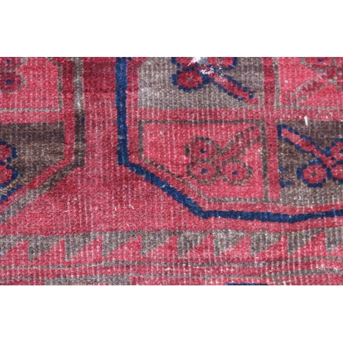 201 - VINTAGE ESTERN RUG 
183 X 113CM