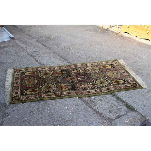 204 - ORIENTAL RUG
180 X 90CM