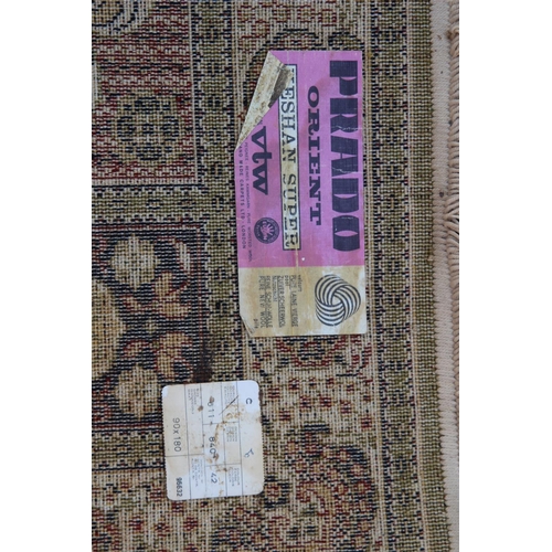 204 - ORIENTAL RUG
180 X 90CM