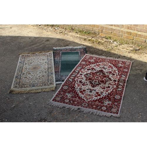 209 - 3 X VINTAGE RUGS
80 X 130CM