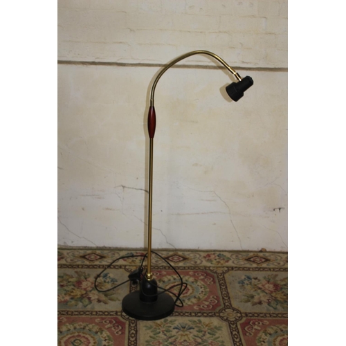 226 - RETRO READING LAMP 160CM