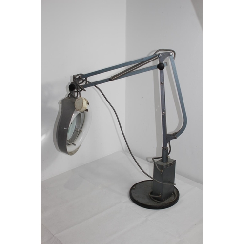 231 - INDUSTRIAL UNDERWRITERS LABORATORIES  MAGNIFYING LAMP
60CM