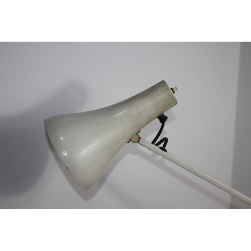 239 - VINTAGE WHITE ANGLEPOISE
80CM