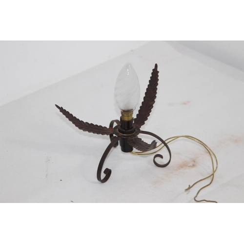 245 - ANTIQUE LAMP
17CM