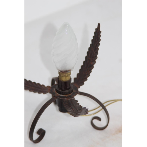 245 - ANTIQUE LAMP
17CM