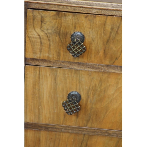 33 - EDWARDIAN CHEST OF DRAWERS AND DRESSING TABLE WITH HONEY COMB HANDLES 
50 X 100 X 122 CM