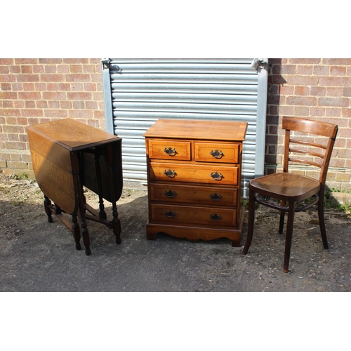 61 - QUANTITY OF VINTAGE FURNITURE
62 X 40 X 73CM