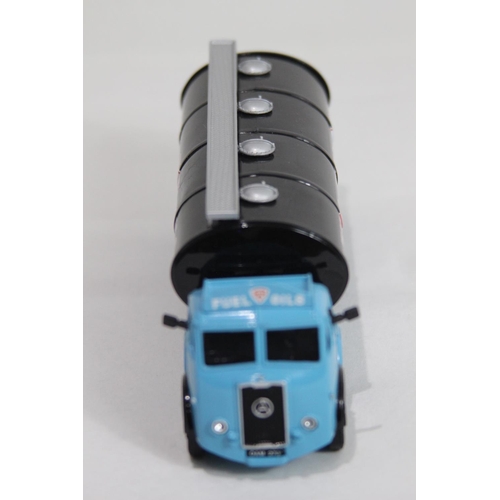 664 - CORGI 27201 FINA FUEL OILS TANKER SET DIECAST MODEL WITH BOX