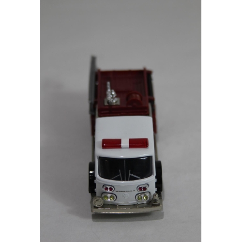 684 - CORGI 51701 Staten Island PUMPER DIECAST MODEL WITH BOX
