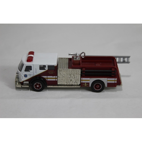 684 - CORGI 51701 Staten Island PUMPER DIECAST MODEL WITH BOX