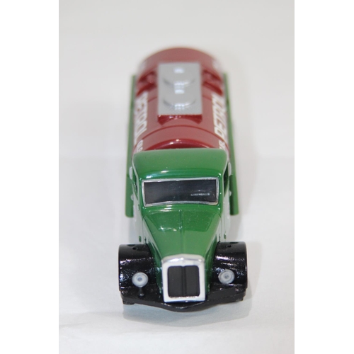 706 - CORGI 98449 WHITE PETROL TANK DIECAST MODEL WITH BOX