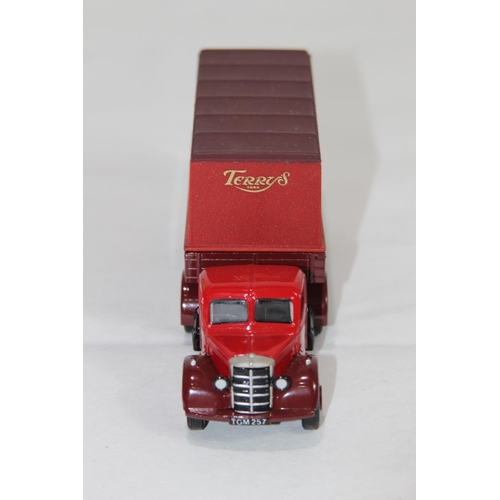 716 - CORGI 18402 TERRYS CHOCOLATE BEDFORD O SERIES ARTIC DIECAST MODEL WITH BOX